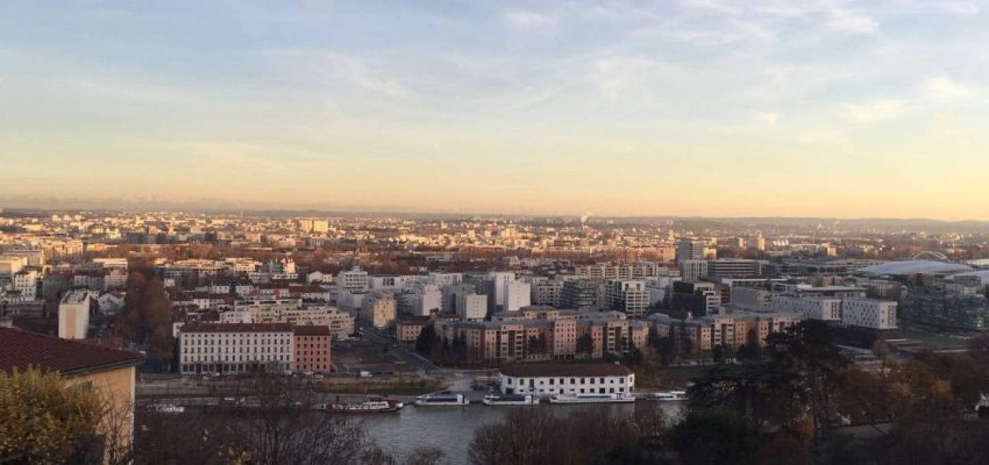 Lyon, vue depuis les hauteurs du 5e arrondissement (Montée de Choulan)
