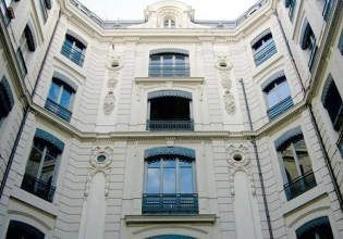 Façade vue de la cour